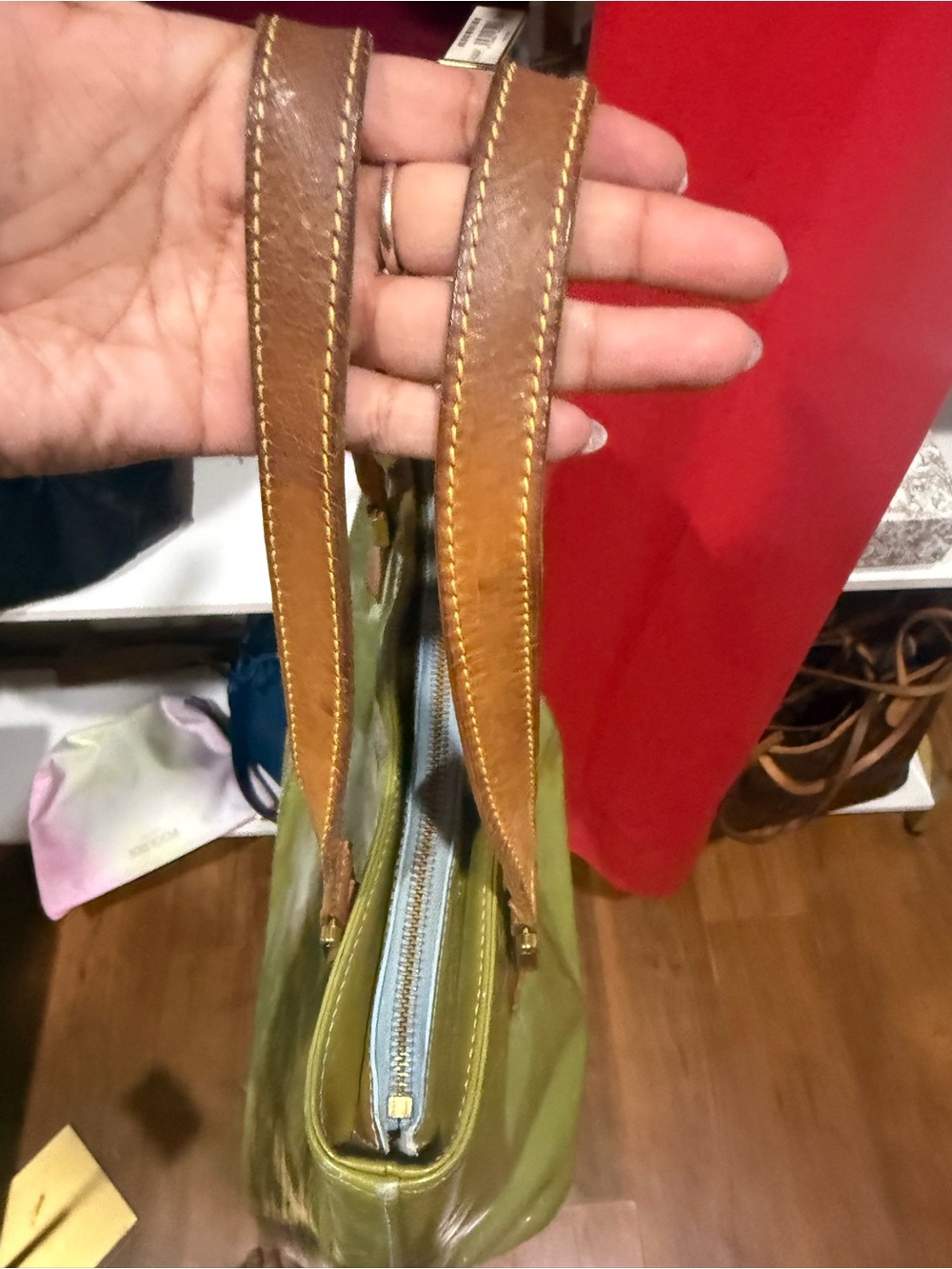 Louis Vuitton Lime Green Vernis Tote with Tan Handles - Picture 7 of 14